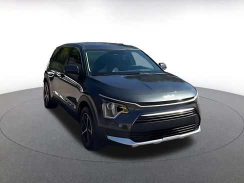 Used 2026 Kia Niro LX FWD image 3
