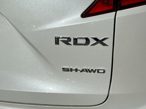 Used 2023 Acura RDX AWD w/ Advance Package image 11