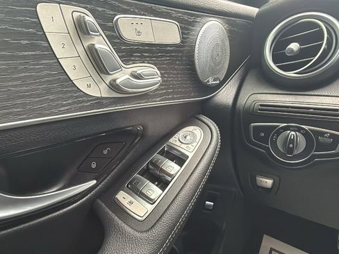 Used 2021 Mercedes-Benz GLC 300 4MATIC Coupe image 19