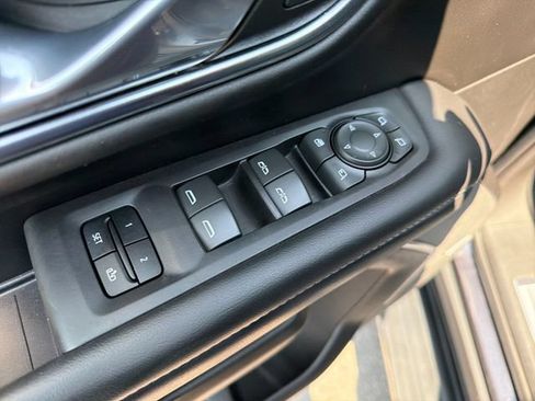 Used 2023 Chevrolet Tahoe LT w/ LT Signature Plus Package AWD/4WD image 18