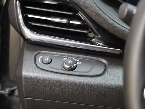 Used 2024 Buick Envista Sport Touring w/ Convenience II Package FWD image 15