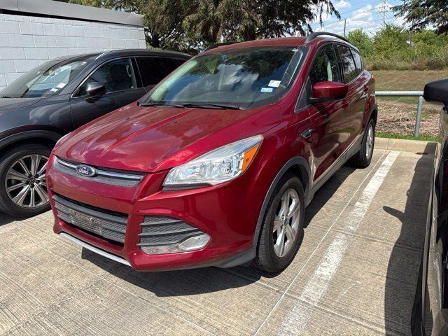 Used 2016 Ford Escape SE w/ Equipment Group 201A FWD image 1