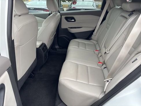 Used 2023 Nissan Rogue SL image 29