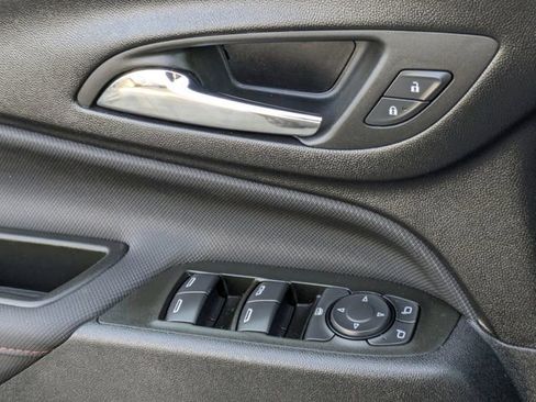 Used 2023 Chevrolet Equinox RS image 25