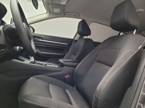 Used 2022 Nissan Altima 2.5 SV FWD image 17