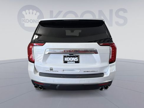 Used 2023 GMC Yukon XL Denali w/ Advanced Technology Package image 5
