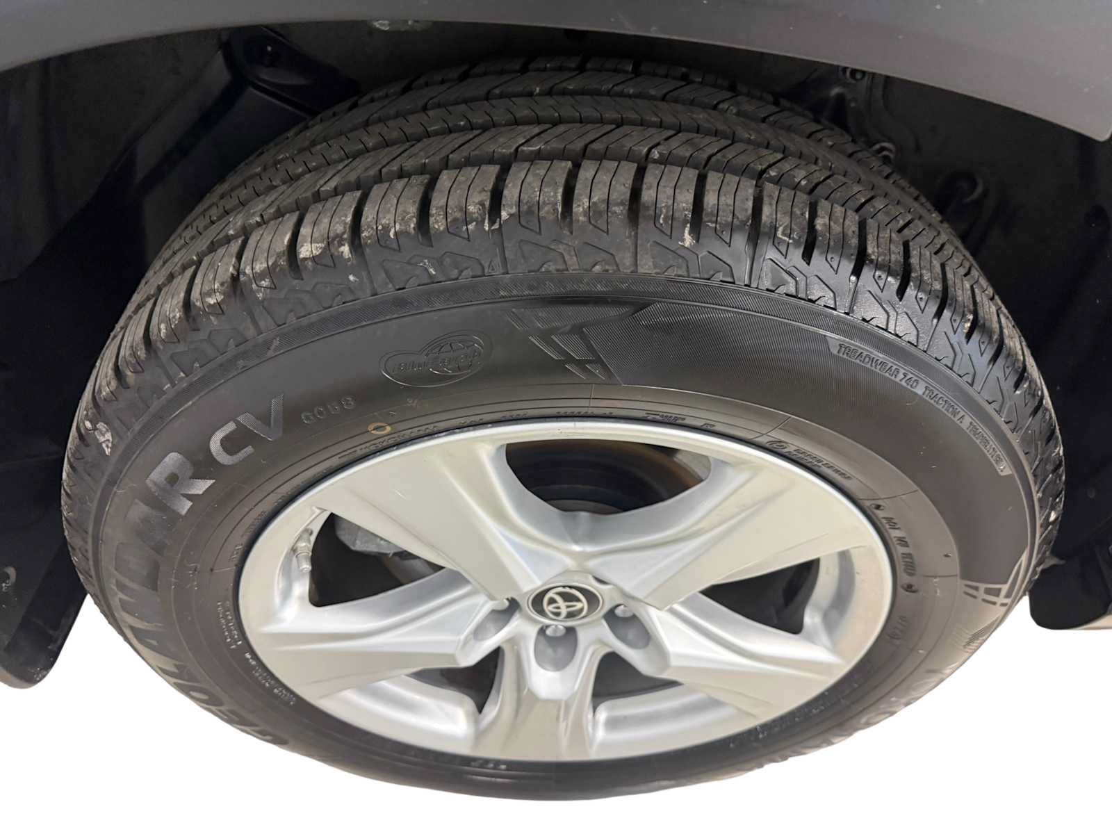 Used 2024 Toyota Highlander LE AWD/4WD image 13