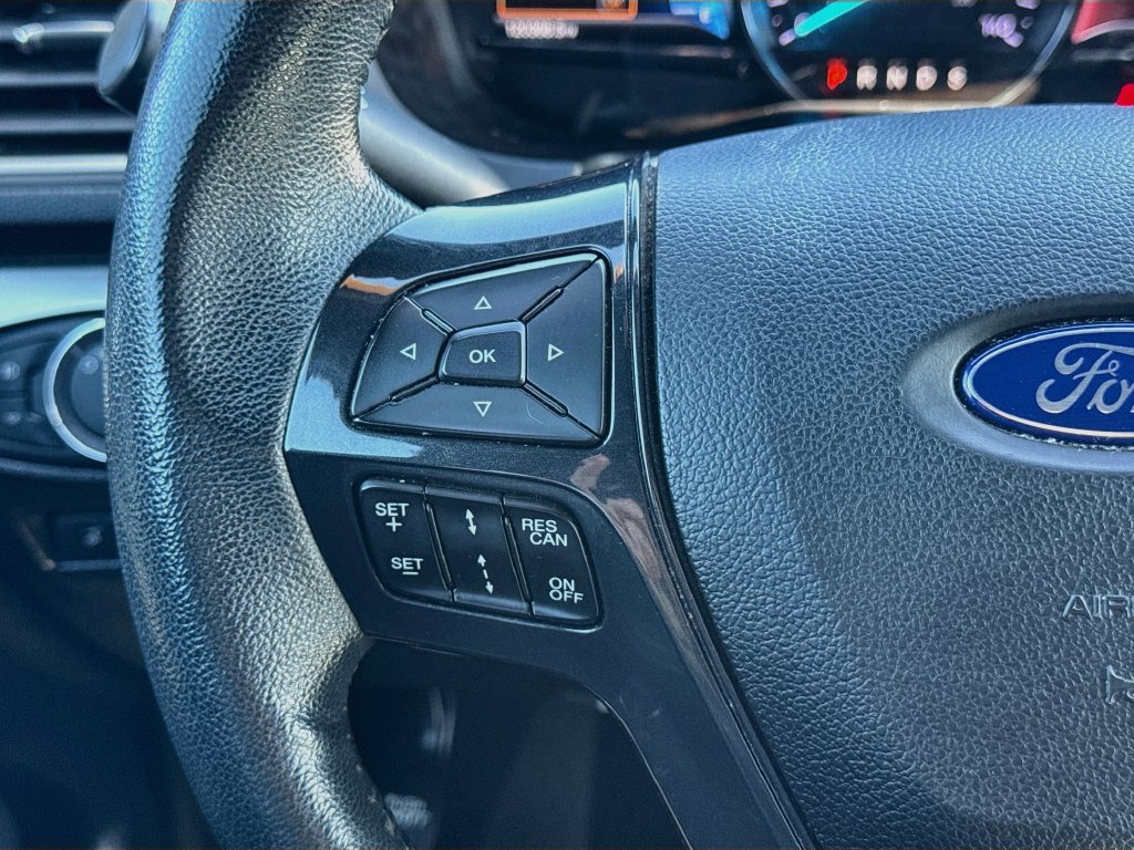 Used 2018 Ford Explorer XLT w/ Equipment Group 202A FWD image 19