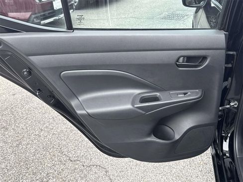 Used 2022 Nissan Versa S image 13