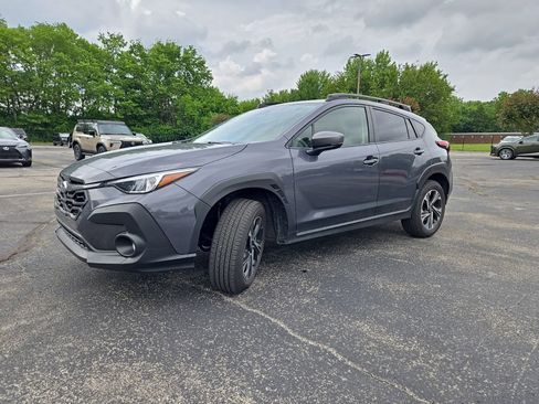 Used 2024 Subaru Crosstrek 2.0i Premium w/ Crosstrek Mirror Package AWD/4WD image 8