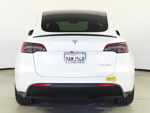 Used 2022 Tesla Model Y Performance AWD/4WD image 8