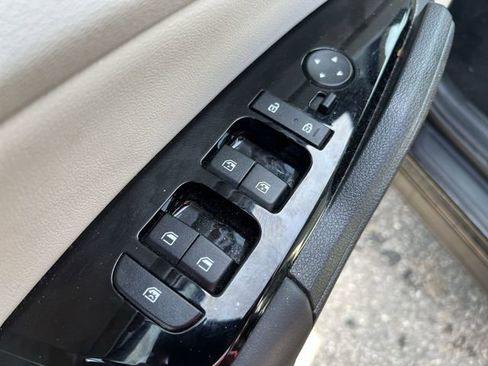 Certified 2025 Kia Sportage EX w/ Premium Package image 13