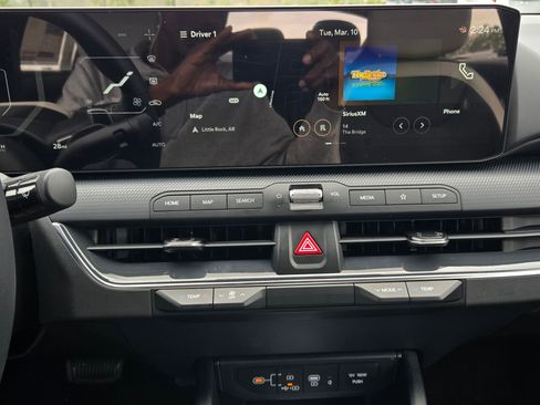New 2025 Kia K4 GT-Line w/ GT-Line Premium Package FWD image 15