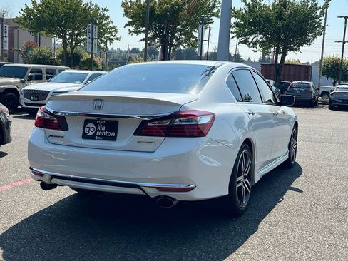 Used 2016 Honda Accord Sport image 5