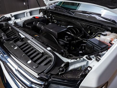 Used 2025 Chevrolet Silverado 2500 LTZ w/ LTZ Premium Package image 37