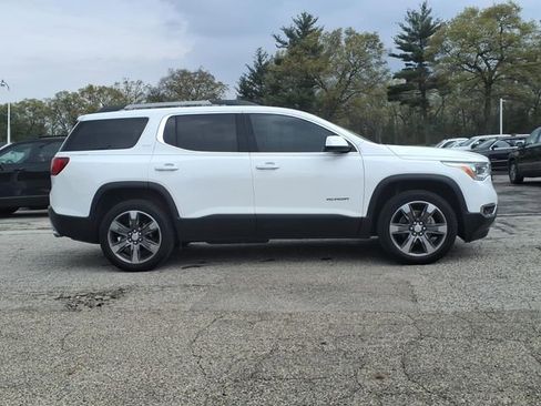 Used 2019 GMC Acadia SLT w/ LPO, Cargo Package FWD image 23