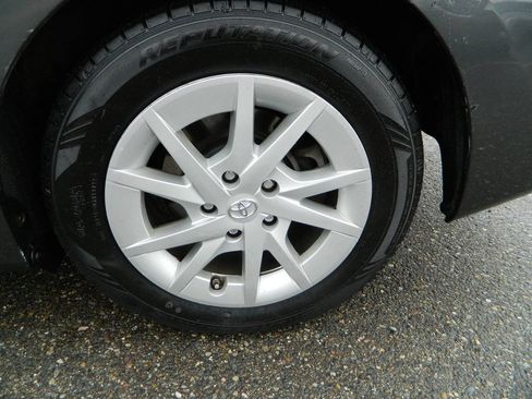 Used 2013 Toyota Prius V Three FWD image 22