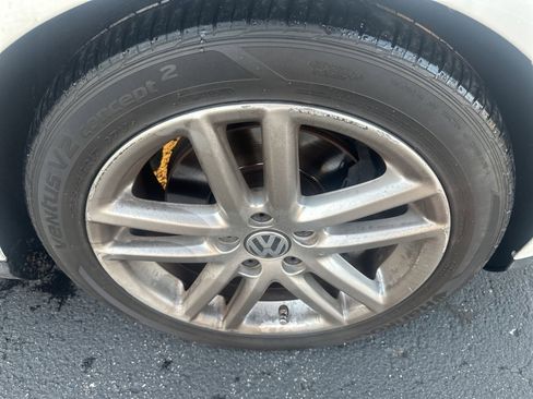 Used 2008 Volkswagen Passat Lux image 14