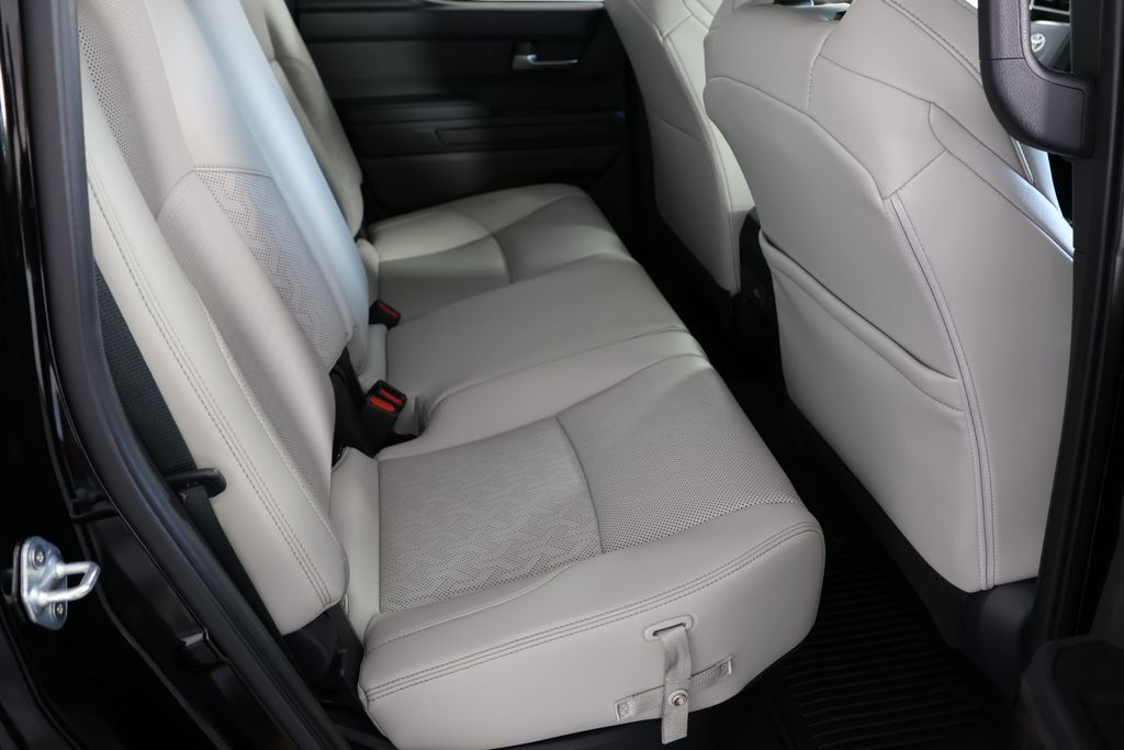 Used 2024 Toyota Tacoma Limited w/ Limited Package (LT) AWD/4WD image 22