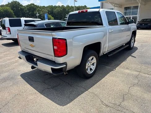 Used 2018 Chevrolet Silverado 1500 LT w/ All Star Edition AWD/4WD image 6