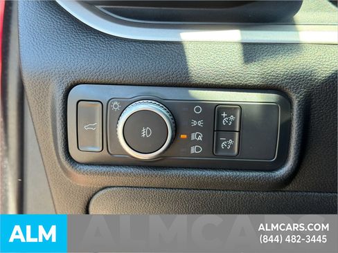 Used 2021 Ford Explorer XLT RWD image 39