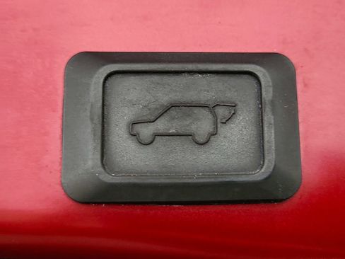 Used 2021 Toyota RAV4 XLE Premium image 38