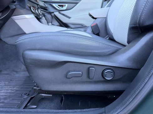 Used 2022 Subaru Forester Premium image 16
