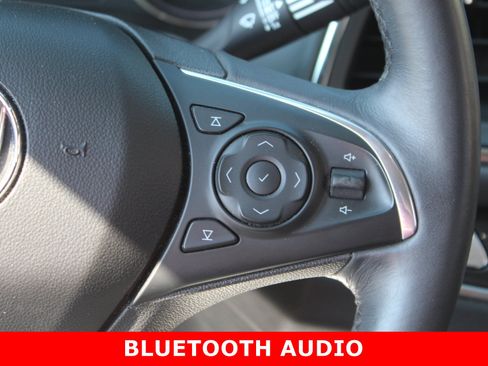 Used 2018 Buick Enclave Essence FWD image 17