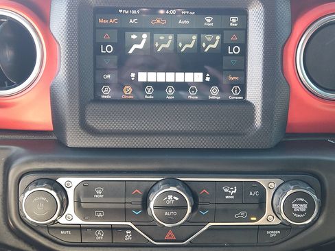Certified 2020 Jeep Gladiator Rubicon w/ Trailer Tow Package AWD/4WD image 16