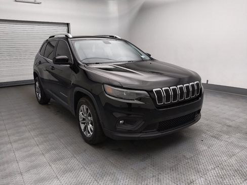 Used 2019 Jeep Cherokee Latitude Plus FWD image 13