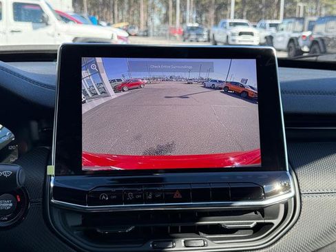 New 2026 Jeep Compass Latitude image 18