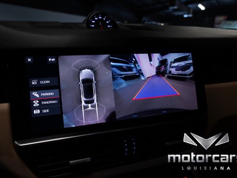 Used 2021 Porsche Cayenne Coupe w/ Premium Package image 32