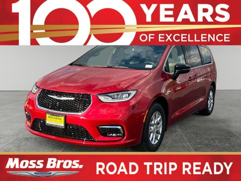 New 2026 Chrysler Pacifica Select image 1