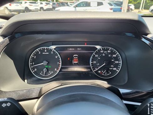 Used 2025 Nissan Pathfinder SV FWD image 23