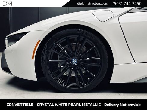Used 2019 BMW i8 Roadster AWD/4WD image 42