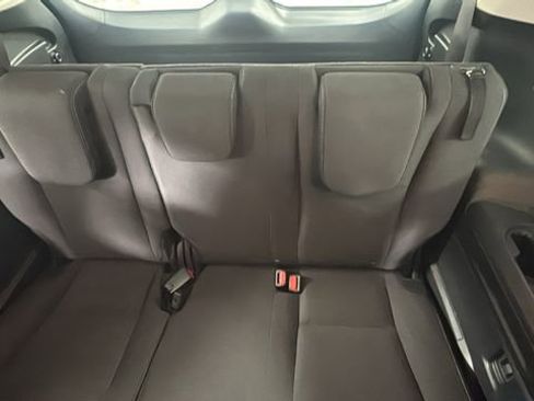 Used 2024 Subaru Ascent Premium w/ Convenience Package image 15