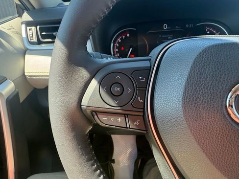 Used 2023 Toyota RAV4 XLE Premium image 21