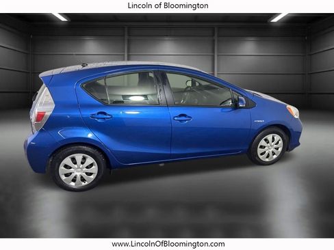 Used 2014 Toyota Prius C One image 10