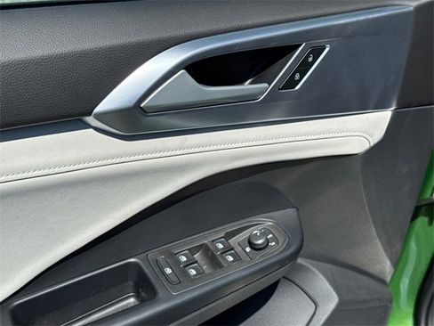 New 2025 Volkswagen Taos SE image 37