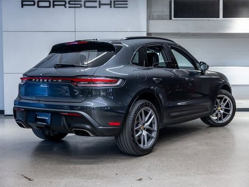 Certified 2025 Porsche Macan image 8
