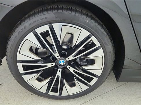 Used 2025 BMW 540i xDrive image 60