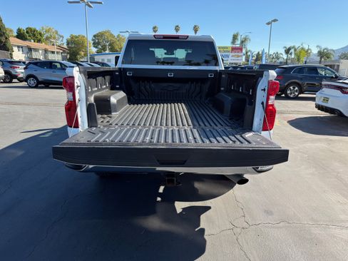 Used 2025 Chevrolet Silverado 2500 LT w/ Convenience Package AWD/4WD image 18