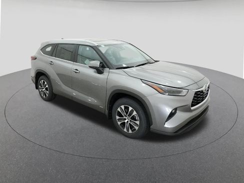 New 2026 Toyota Highlander XLE AWD/4WD image 13