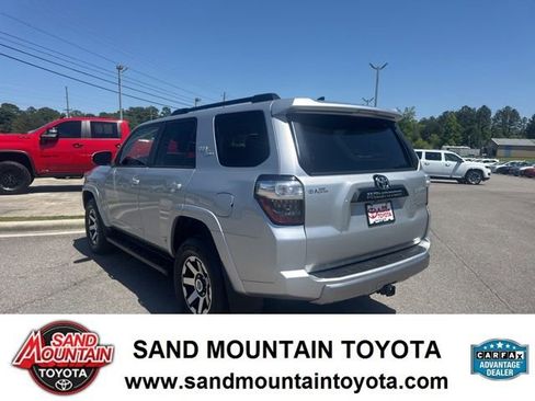 Used 2022 Toyota 4Runner TRD Off-Road Premium AWD/4WD image 5