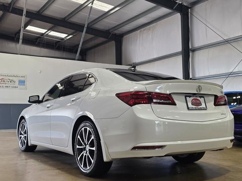 Used 2017 Acura TLX V6 SH-AWD w/ Technology Pkg image 6
