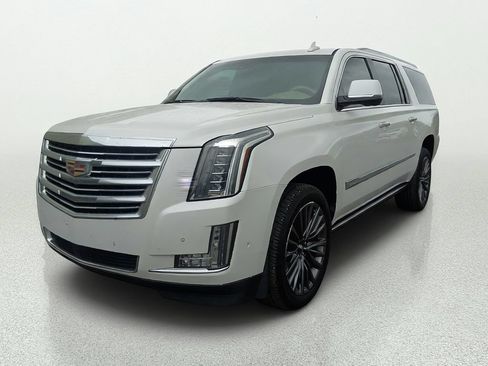 Used 2020 Cadillac Escalade ESV Platinum RWD image 3