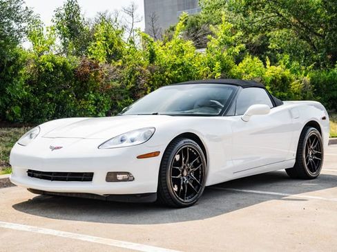 Used 2006 Chevrolet Corvette Convertible w/ Preferred Equipment Group image 32