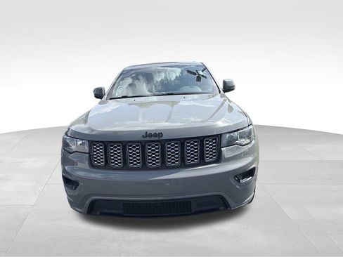 Used 2019 Jeep Grand Cherokee Altitude RWD image 5