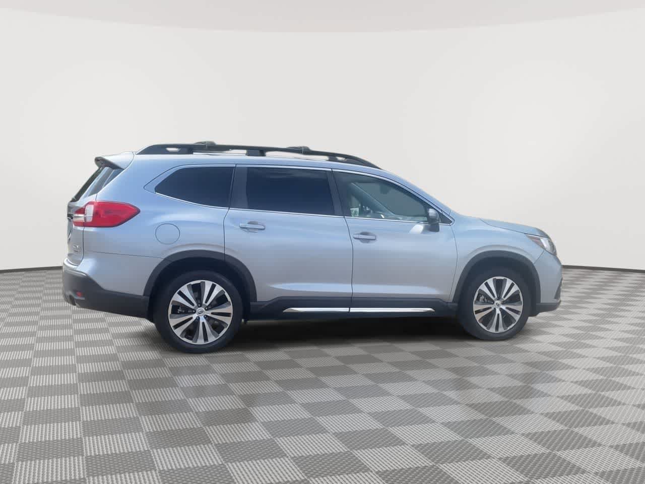 Used 2019 Subaru Ascent Limited w/ Popular Package #3 AWD/4WD image 9
