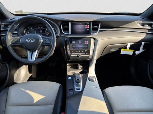 Certified 2025 INFINITI QX55 Luxe AWD/4WD image 13